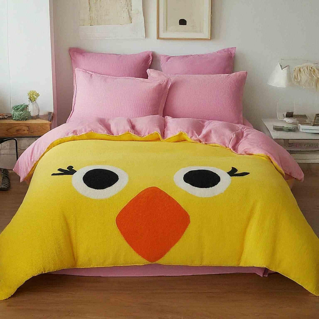 Groovy Chick Bedding: A Retro Revival in Bedroom Decor - UK Beds Direct ltd